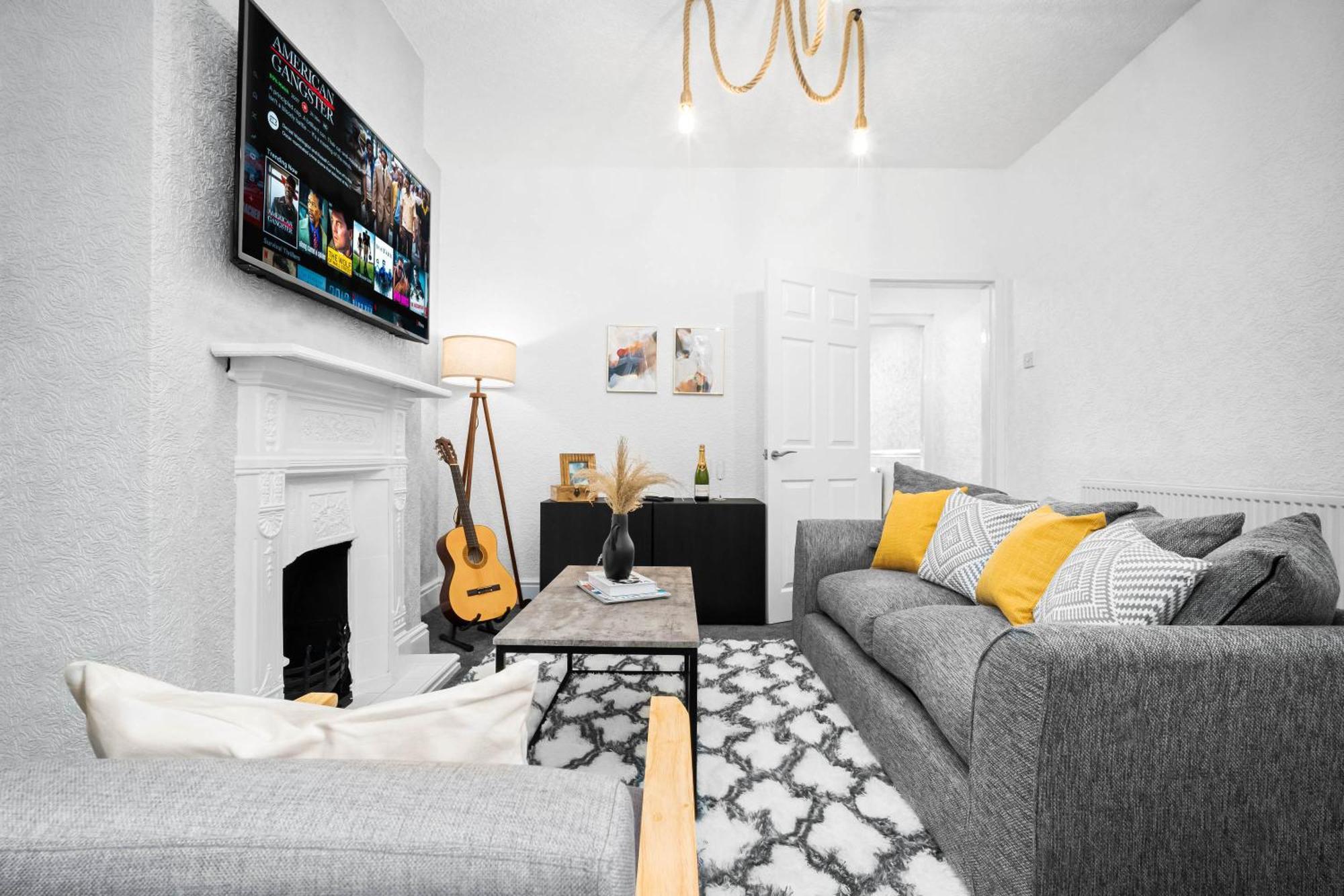 ברמינגהאם Stylish 3 Bedroom House - 6 Guests - Garden - Parking - Netflix - Wifi - 17M מראה חיצוני תמונה