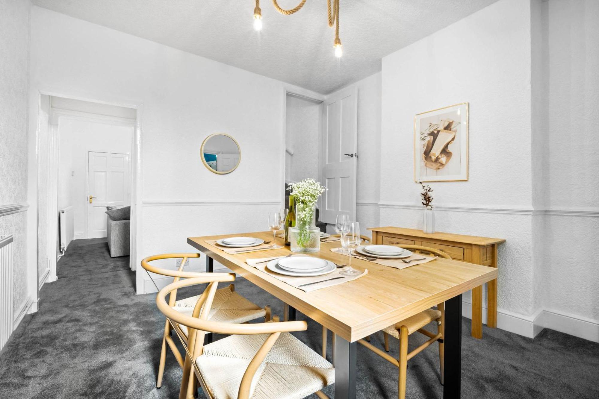 ברמינגהאם Stylish 3 Bedroom House - 6 Guests - Garden - Parking - Netflix - Wifi - 17M מראה חיצוני תמונה